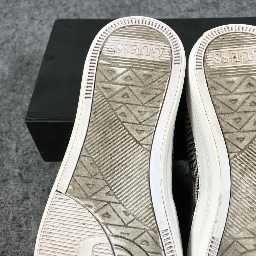 GUESS Slip On‎ Shoes Womens 8.5 Gray Plaid Textile Sneakers GFGGLADIS12